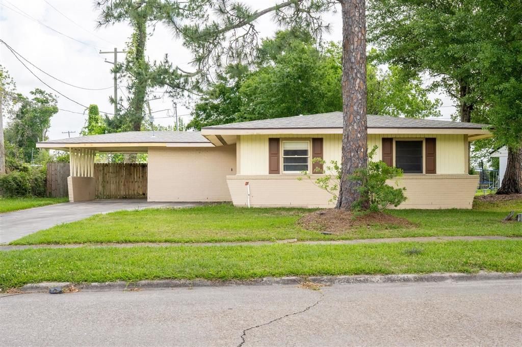 3605 E Roosevelt Street, Lake Charles, LA 70607