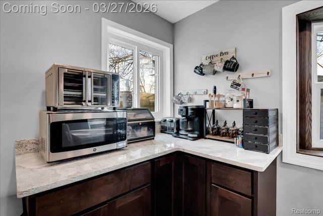 25031 Wagner Avenue, Warren, MI 48089