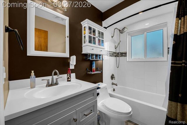 25031 Wagner Avenue, Warren, MI 48089