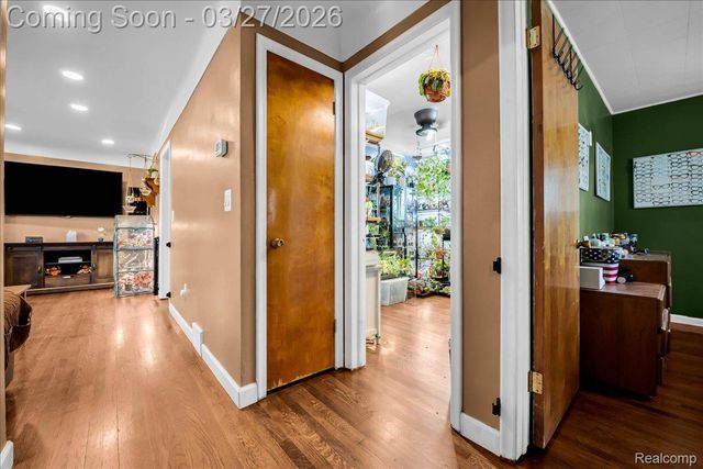 25031 Wagner Avenue, Warren, MI 48089