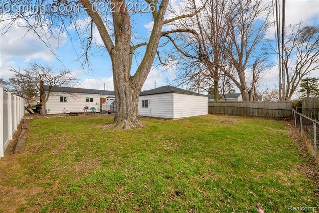 25031 Wagner Avenue, Warren, MI 48089