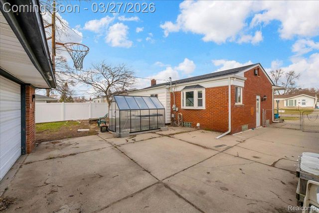 25031 Wagner Avenue, Warren, MI 48089