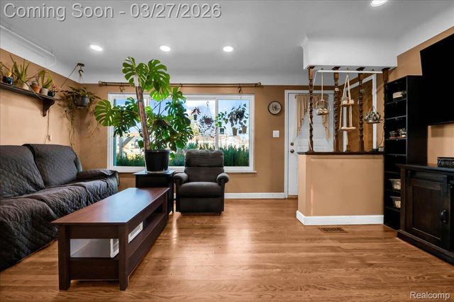 25031 Wagner Avenue, Warren, MI 48089