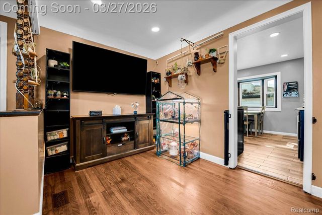 25031 Wagner Avenue, Warren, MI 48089