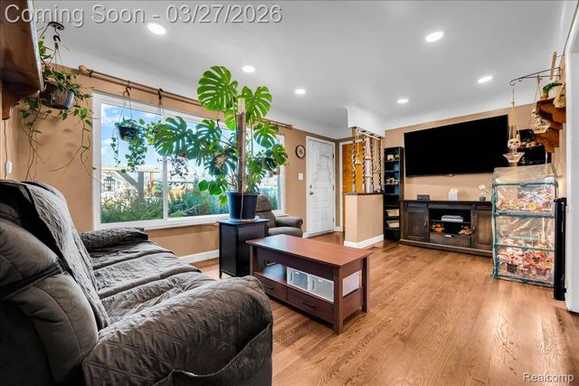 25031 Wagner Avenue, Warren, MI 48089