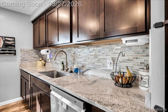 25031 Wagner Avenue, Warren, MI 48089