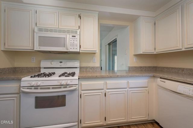 883 Murdoch Lane, Ventura, CA 93003