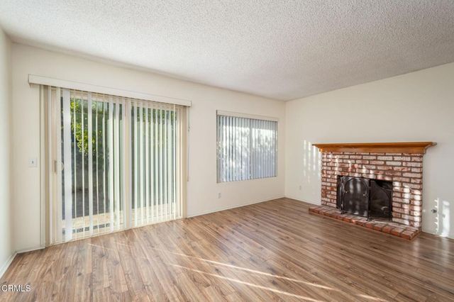 883 Murdoch Lane, Ventura, CA 93003