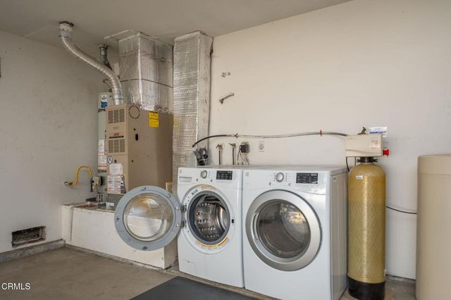 883 Murdoch Lane, Ventura, CA 93003