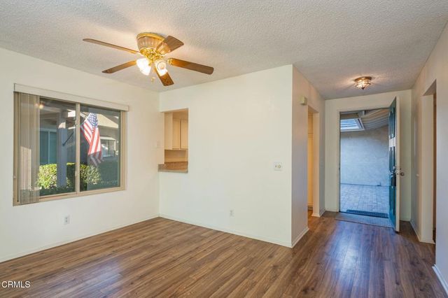 883 Murdoch Lane, Ventura, CA 93003