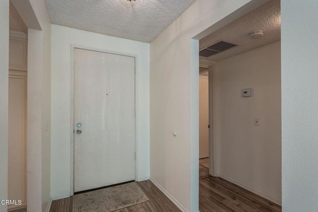 883 Murdoch Lane, Ventura, CA 93003