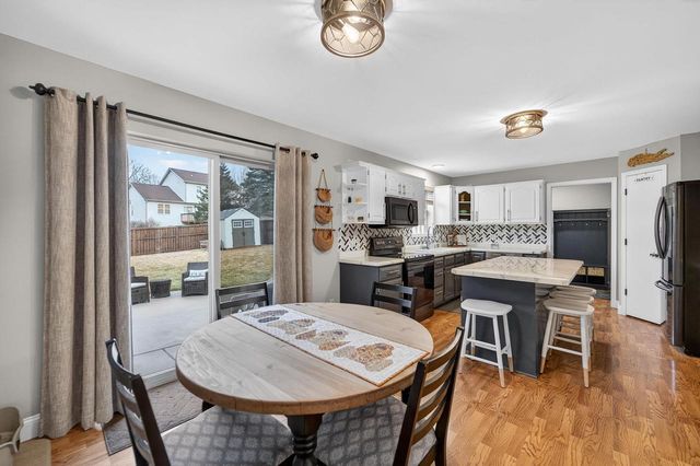 730 Highcliff Trail, Madison, WI 53718