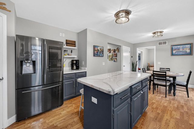 730 Highcliff Trail, Madison, WI 53718