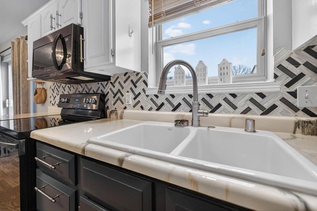 730 Highcliff Trail, Madison, WI 53718