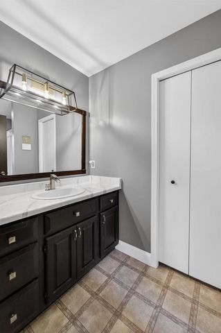 730 Highcliff Trail, Madison, WI 53718