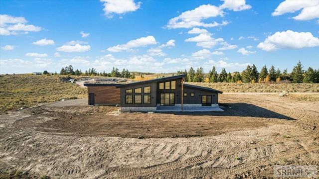 9475 Buck Town Blvd, Tetonia, ID 83452