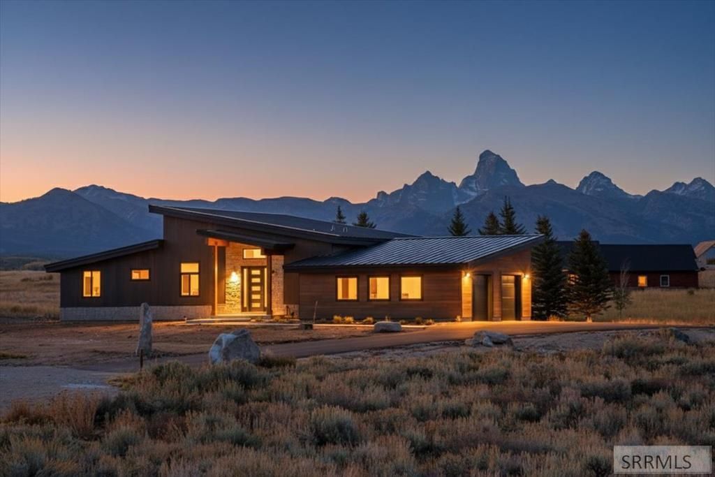 9475 Buck Town Blvd, Tetonia, ID 83452