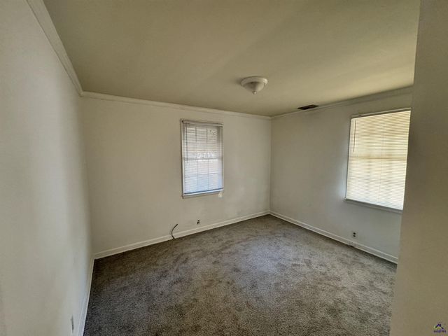 221 Meadowdale Drive, Warner Robins, GA 31088