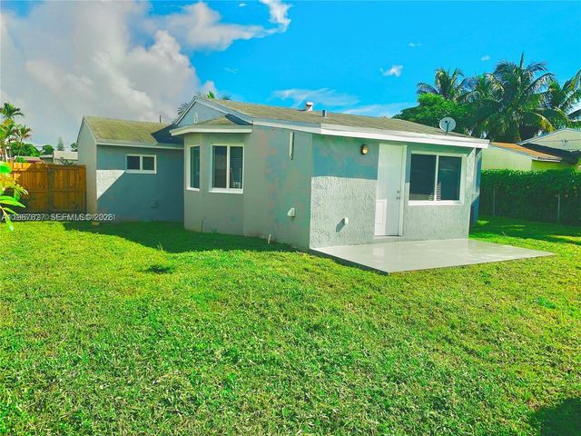 2634 Fletcher Ct, Hollywood, FL 33020