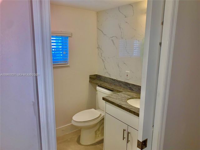 2634 Fletcher Ct, Hollywood, FL 33020