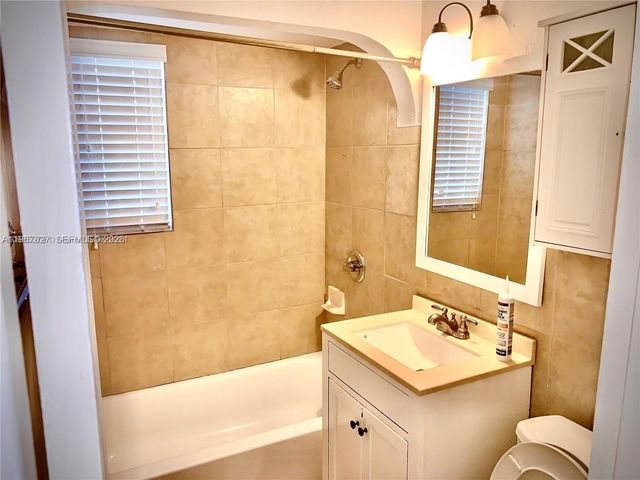 2634 Fletcher Ct, Hollywood, FL 33020