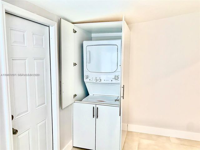 2634 Fletcher Ct, Hollywood, FL 33020