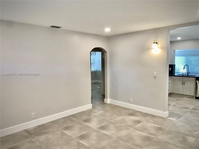 2634 Fletcher Ct, Hollywood, FL 33020