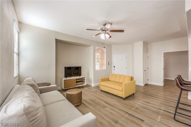 10245 King Henry Avenue 103, Las Vegas, NV 89144