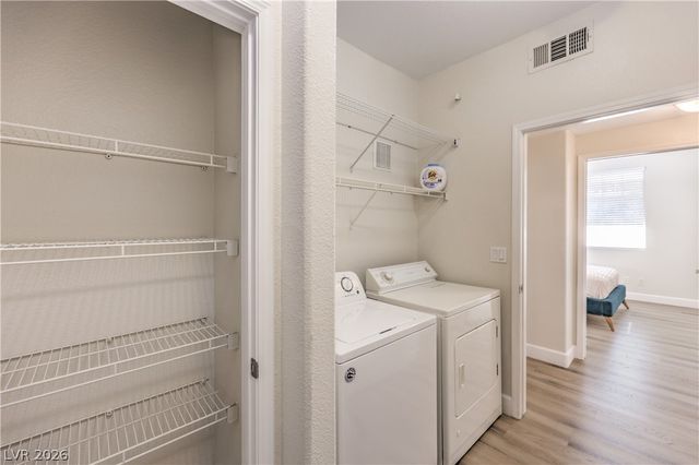 10245 King Henry Avenue 103, Las Vegas, NV 89144