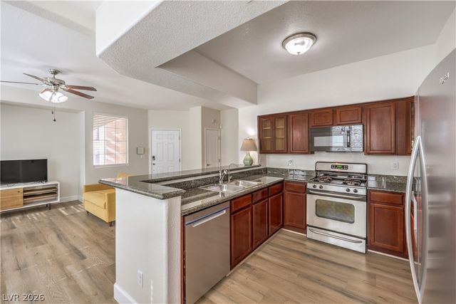 10245 King Henry Avenue 103, Las Vegas, NV 89144