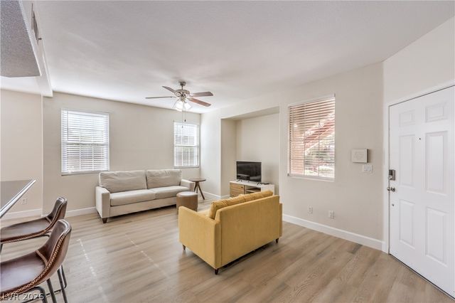 10245 King Henry Avenue 103, Las Vegas, NV 89144