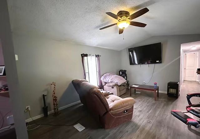 301 Lewis Avenue, Liberty, KY 42539