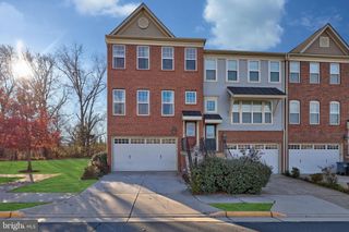 43362 WAYFARER SQ, Chantilly, VA 20152