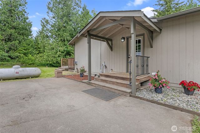 39322 310th Avenue SE, Enumclaw, WA 98022