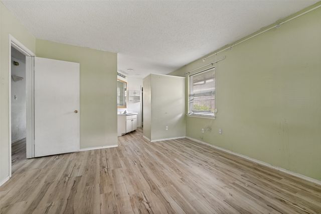 3707 Ridgeoak Way, Farmers Branch, TX 75244