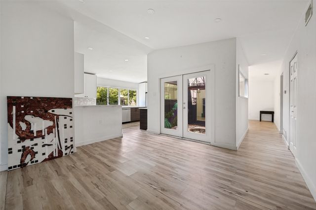 3707 Ridgeoak Way, Farmers Branch, TX 75244
