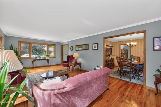 4 Homestead Road, Glenville, NY 12302