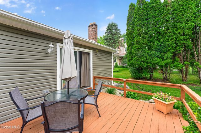 4 Homestead Road, Glenville, NY 12302