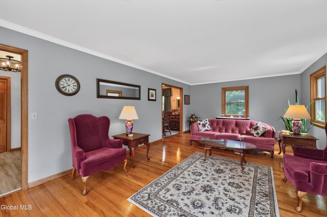 4 Homestead Road, Glenville, NY 12302