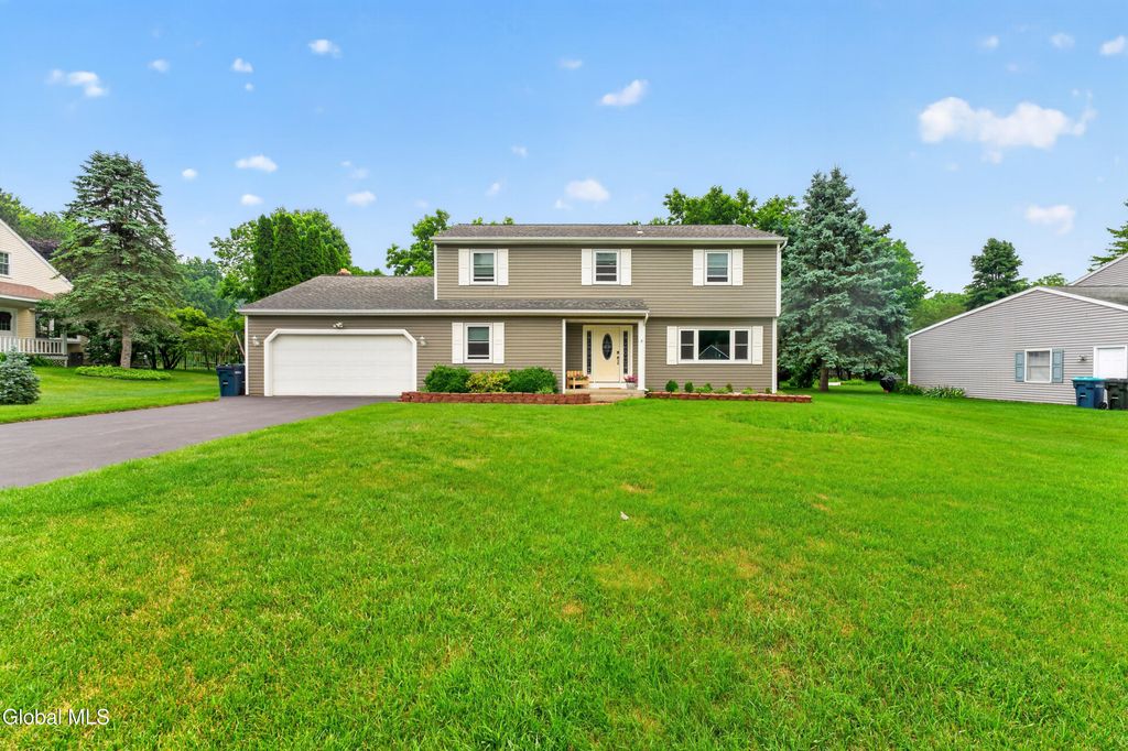 4 Homestead Road, Glenville, NY 12302