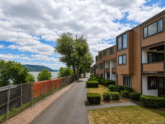 350 N Water Street 4-1, Newburgh, NY 12550
