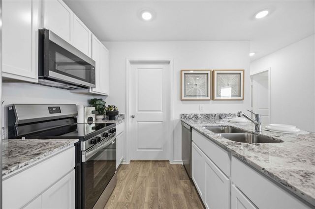 6013 Pineapple Street, Houston, TX 77048