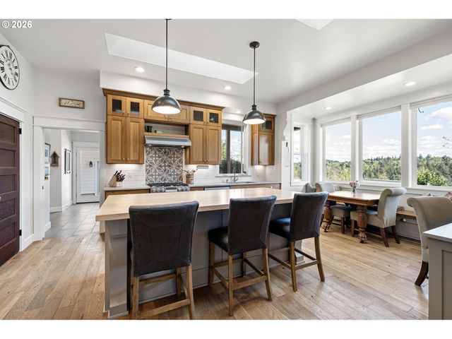 2764 E 40TH Ave, Eugene, OR 97405