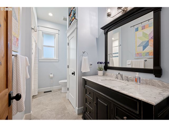 2764 E 40TH Ave, Eugene, OR 97405