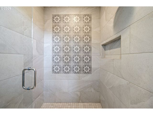 2764 E 40TH Ave, Eugene, OR 97405