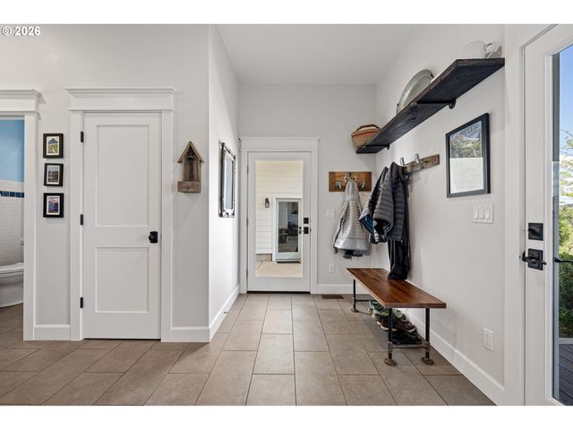 2764 E 40TH Ave, Eugene, OR 97405