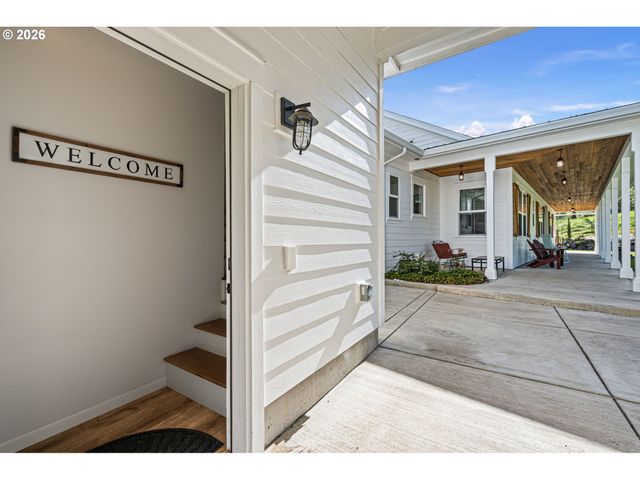 2764 E 40TH Ave, Eugene, OR 97405