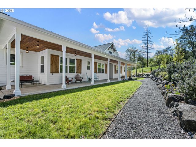 2764 E 40TH Ave, Eugene, OR 97405