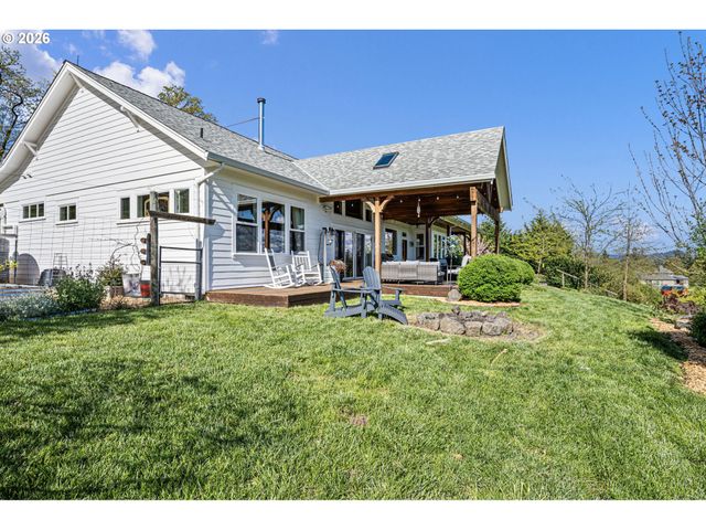 2764 E 40TH Ave, Eugene, OR 97405