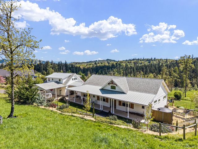 2764 E 40TH Ave, Eugene, OR 97405